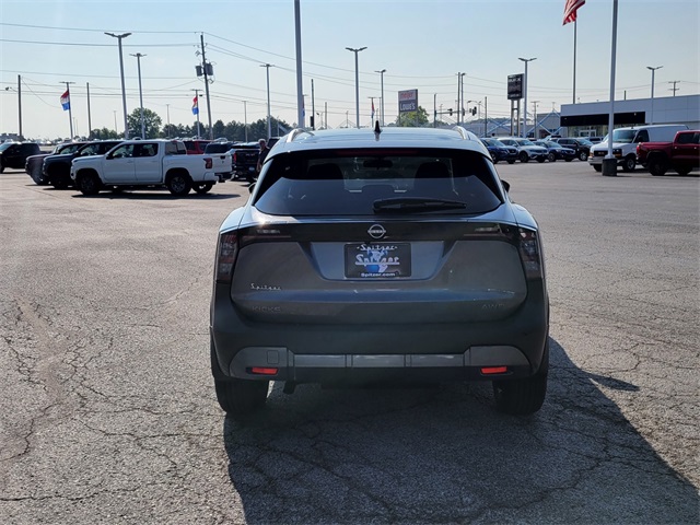 2025 Nissan Kicks SV photo 4