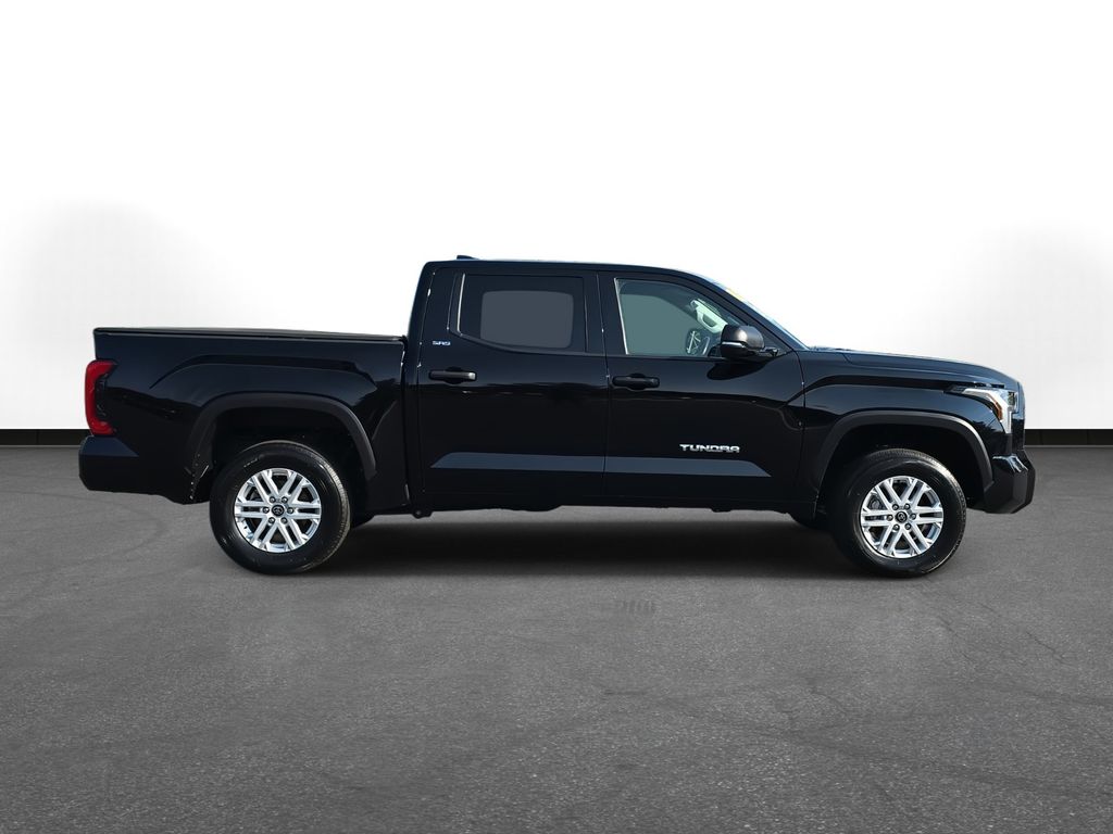 2023 Toyota Tundra SR5 photo 4