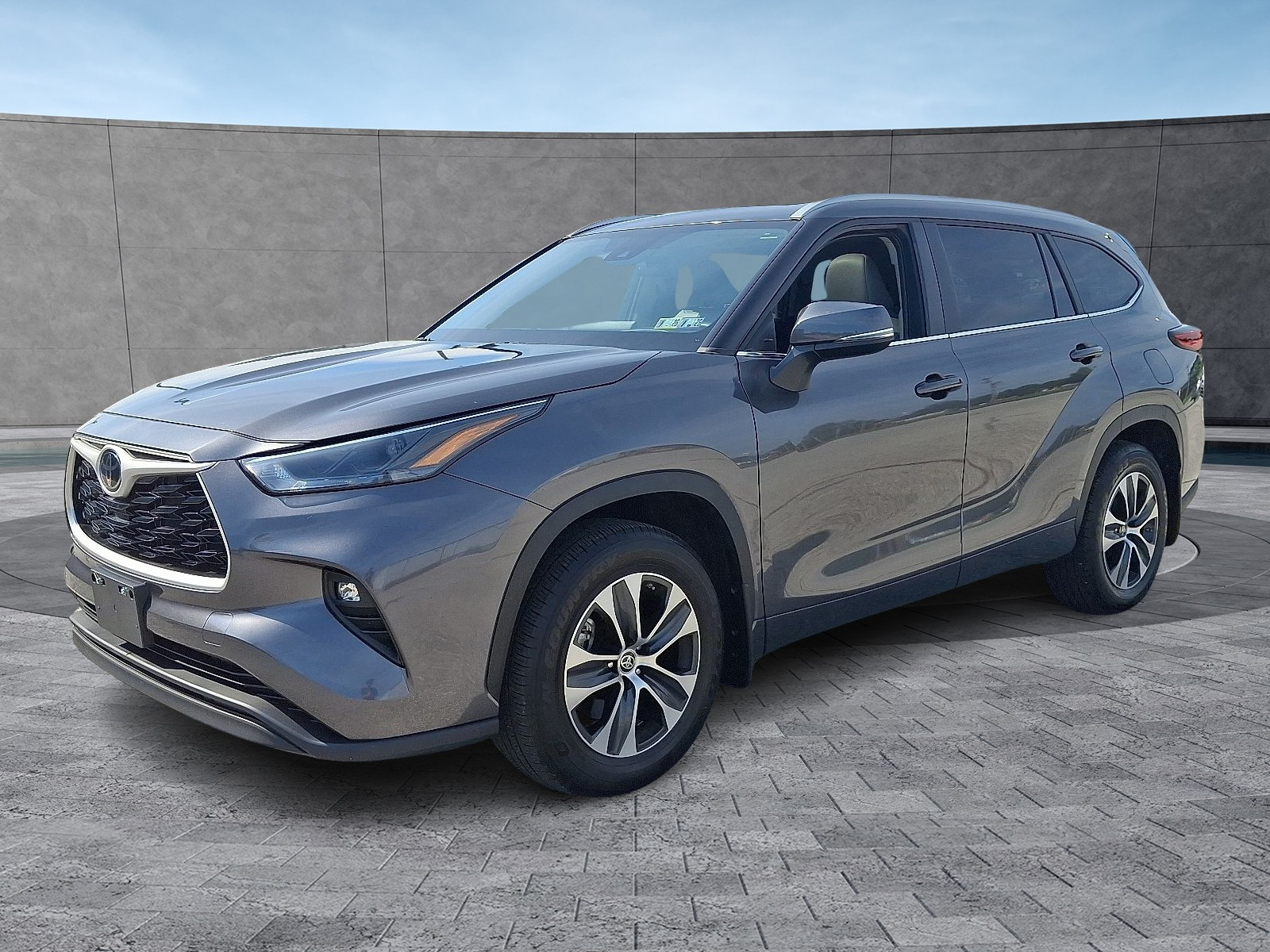 2023 Toyota Highlander XLE photo 5