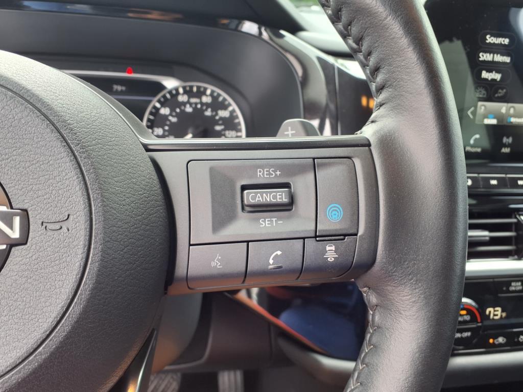2023 Nissan Pathfinder SL photo 16