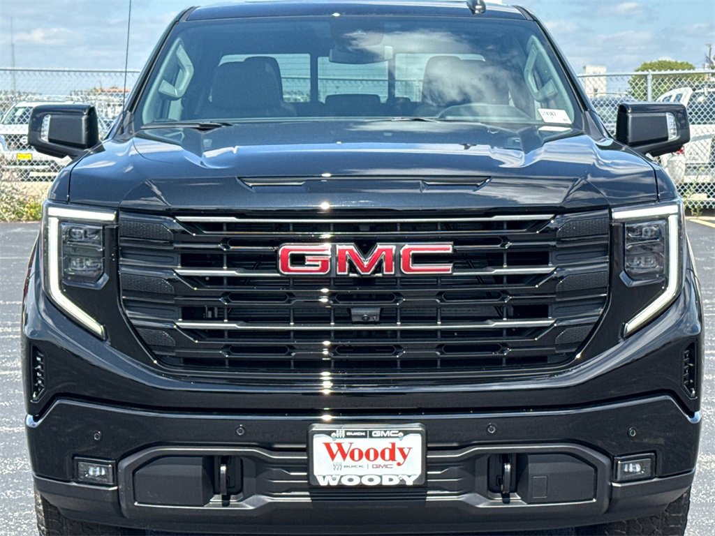 2026 GMC SIERRA - Image 2