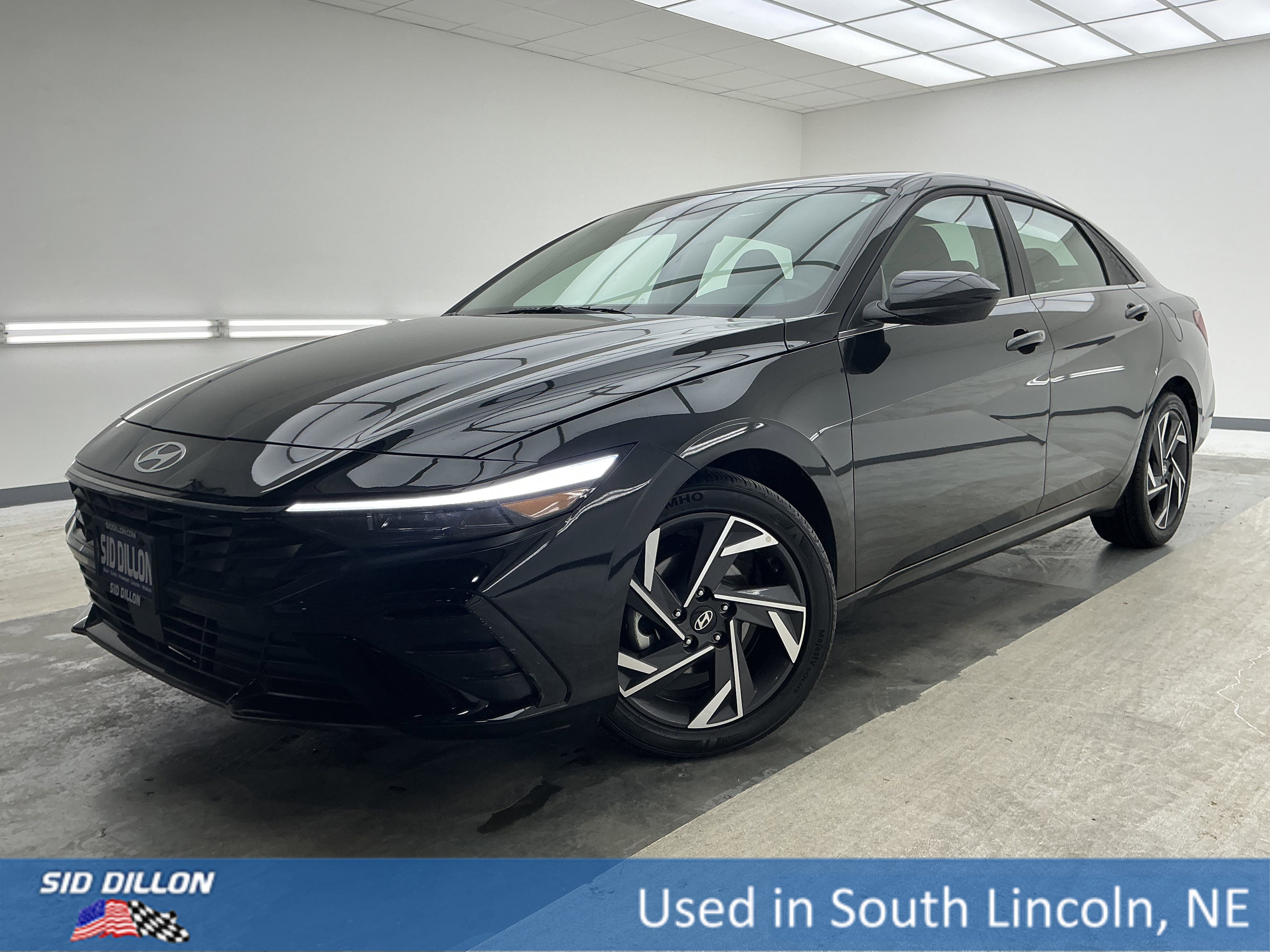 2025 Hyundai Elantra SEL's photo