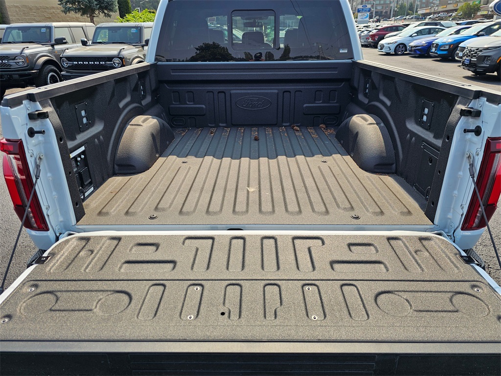 2025 Ford F-150 Lariat photo 13