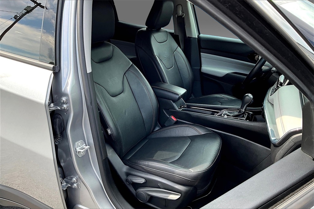 2022 Jeep Compass Limited photo 4