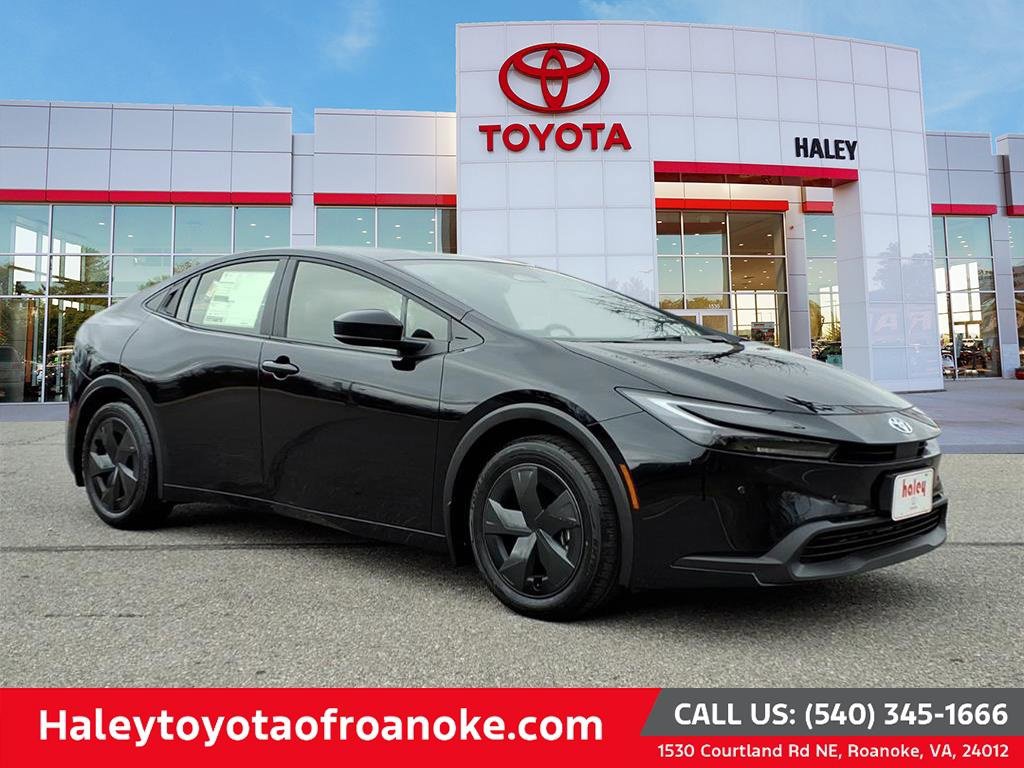 2026 Toyota Prius LE's photo