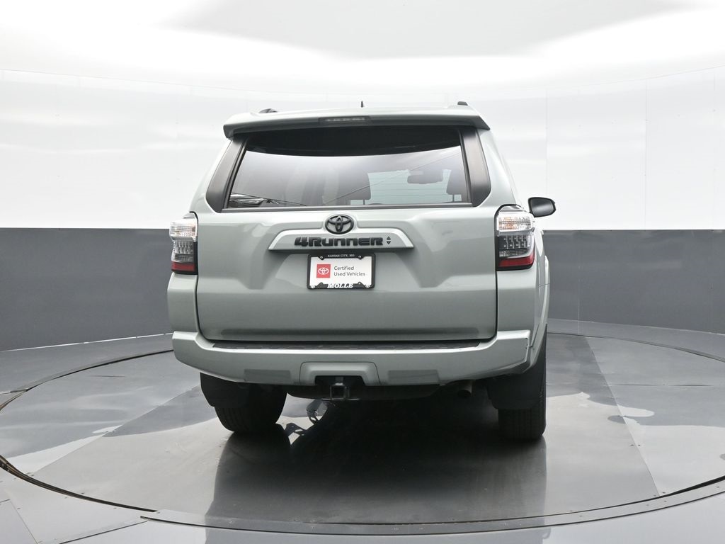 2022 Toyota 4Runner SR5 Trail photo 5