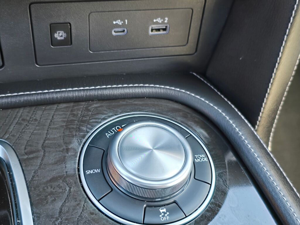 2023 Infiniti QX80 Sensory photo 33