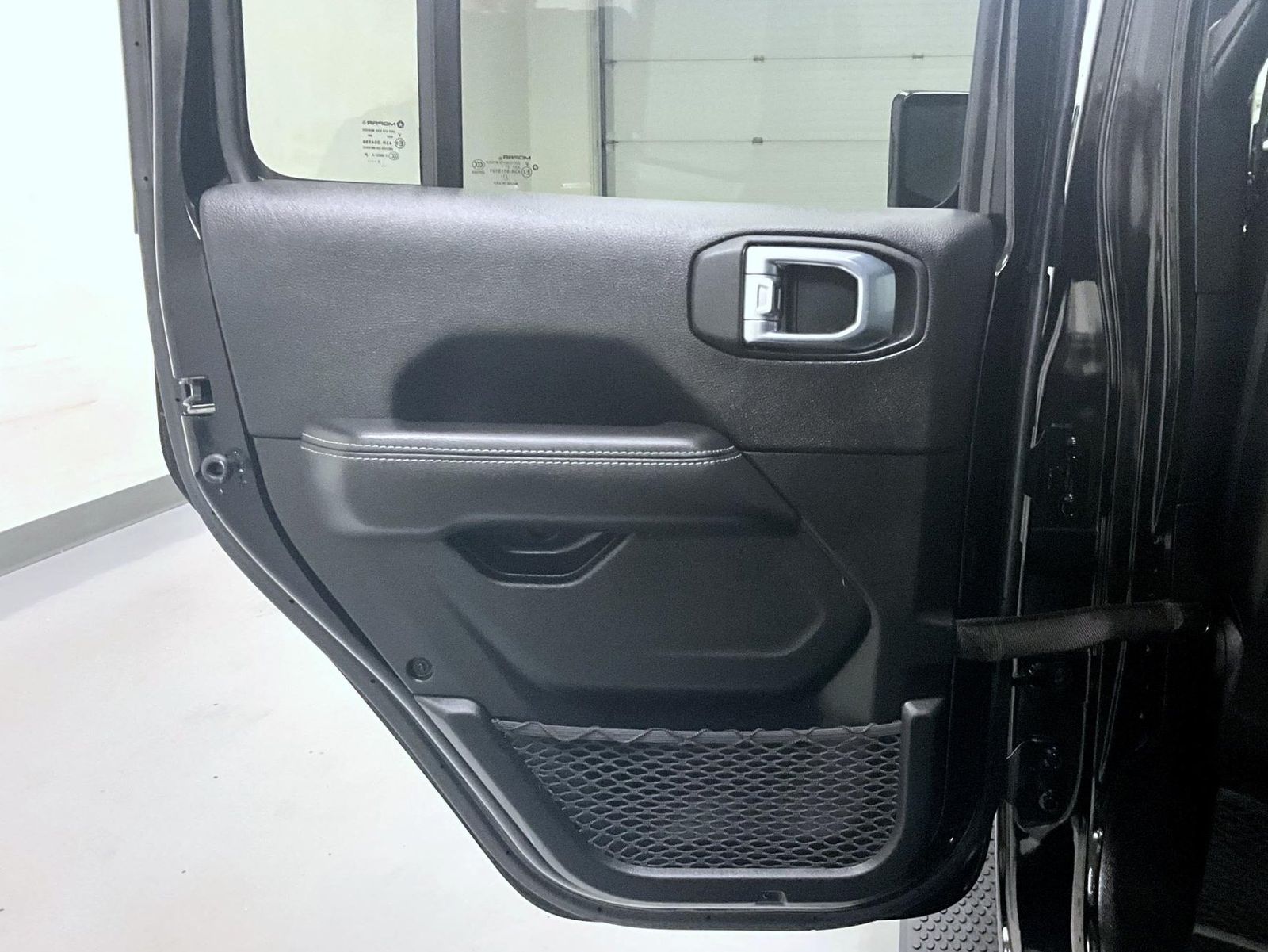 2022 Jeep Wrangler Unlimited Sahara photo 16