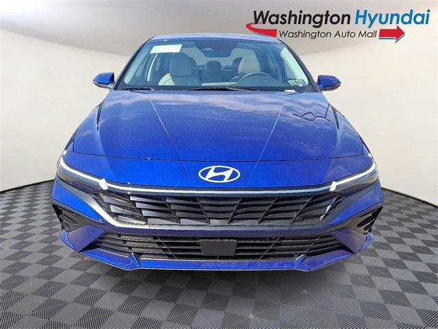 2025 Hyundai Elantra Hybrid Limited photo 2