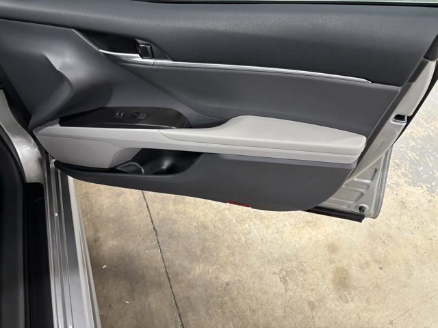 2024 Toyota Camry Hybrid SE photo 20