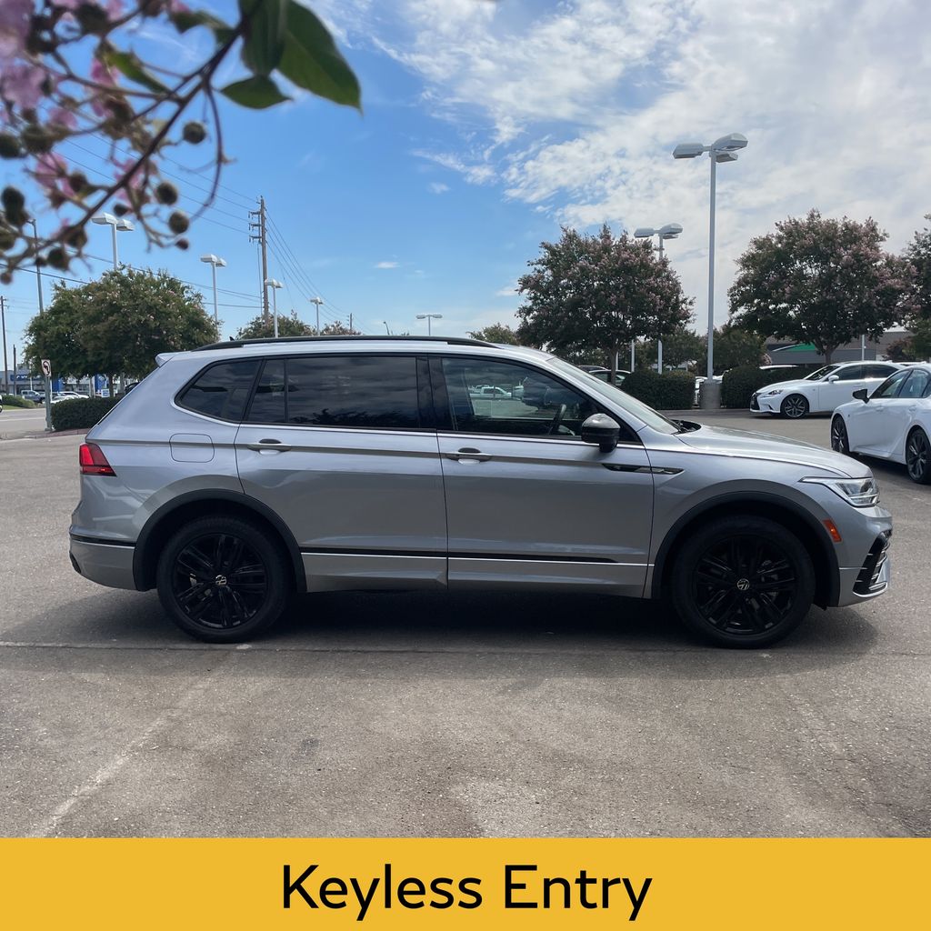2022 Volkswagen Tiguan SE R-Line Black photo 7