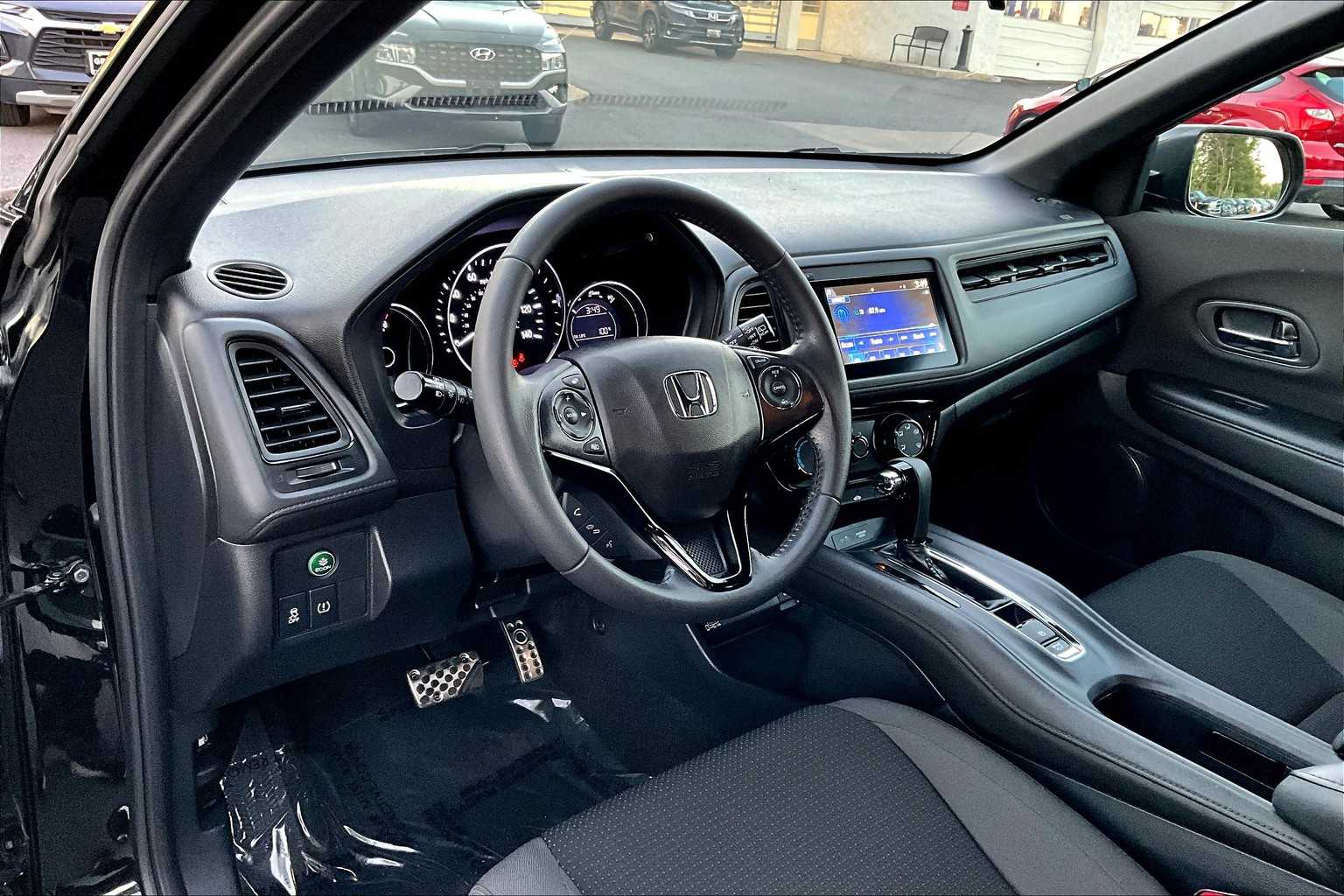 2021 Honda HR-V Sport photo 16