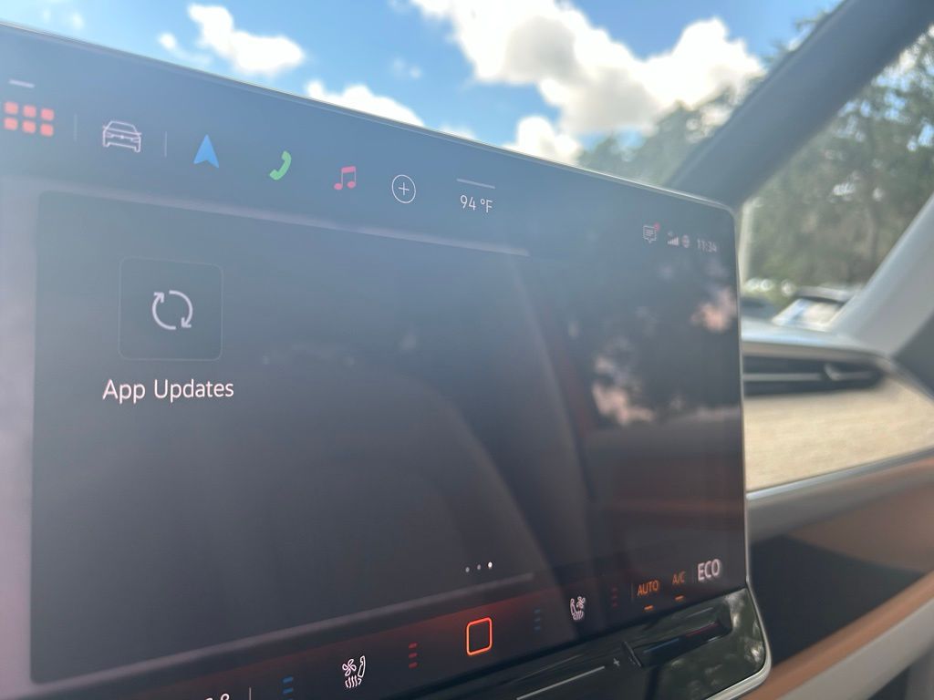 2025 Volkswagen ID. Buzz Pro Plus photo 12
