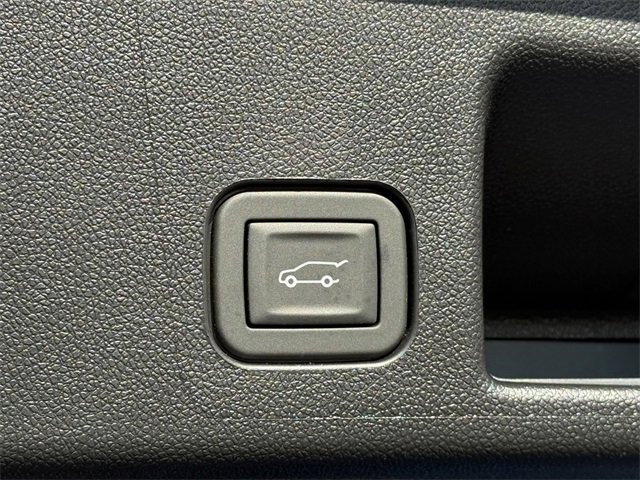 2026 Chevrolet Equinox EV 1LT photo 2