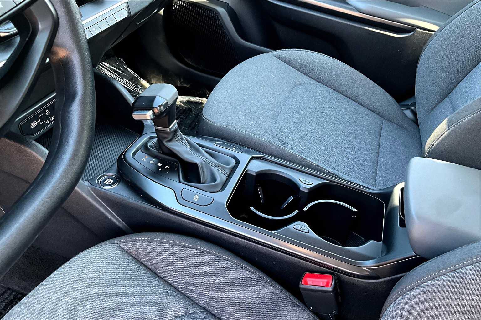 2025 Kia K4 LXS photo 14