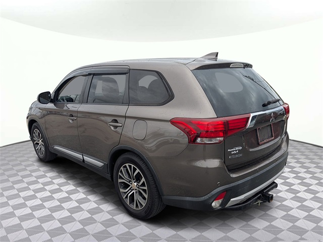 2017 Mitsubishi Outlander SE photo 4