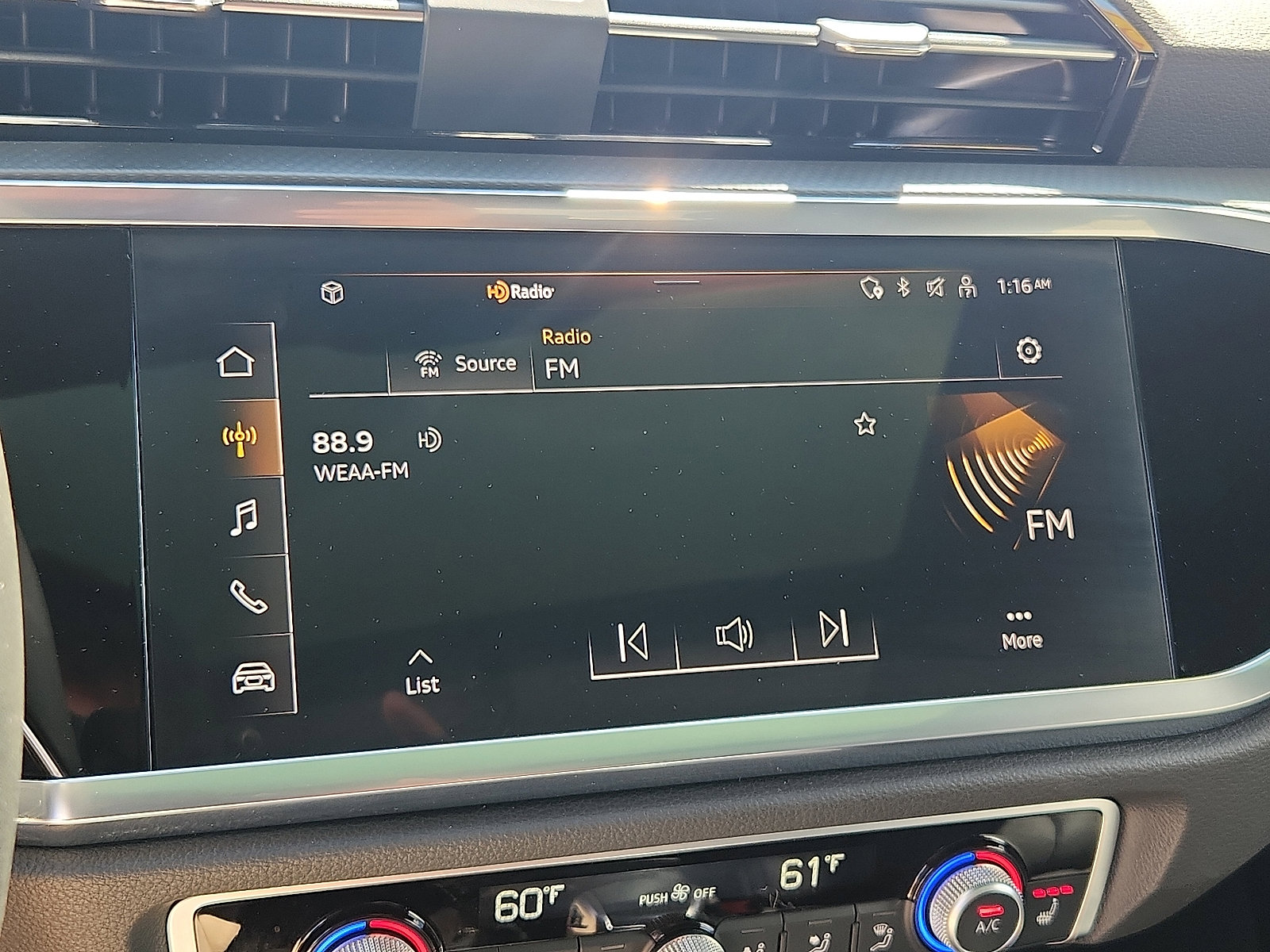 2025 Audi Q3 45 TFSI S line Premium photo 17