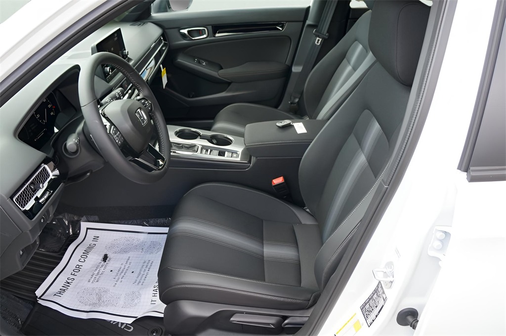 2026 Honda Civic Hatchback Hybrid Sport photo 14