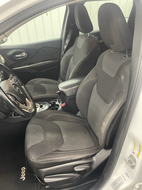 2015 Jeep Cherokee Latitude photo 11