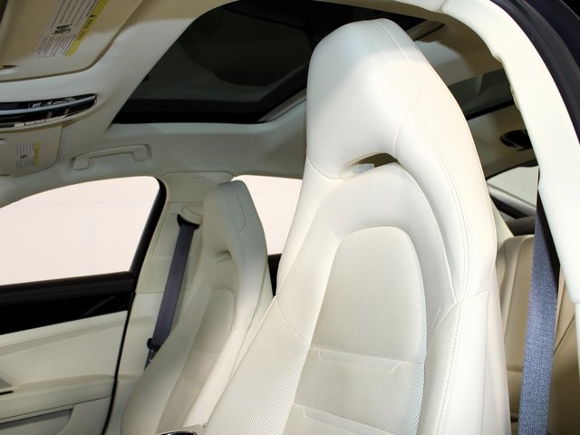 2022 Porsche Panamera 4 photo 19