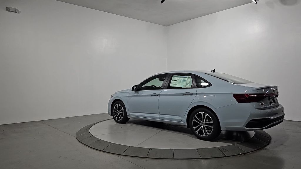 2025 Volkswagen Jetta 1.5T Sport photo 3