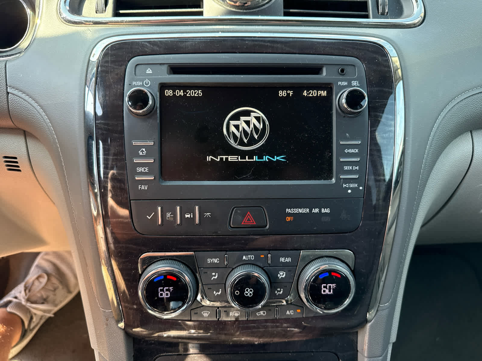 2017 Buick Enclave Convenience photo 4