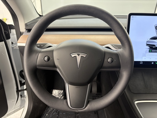 2023 Tesla Model Y Long Range photo 9