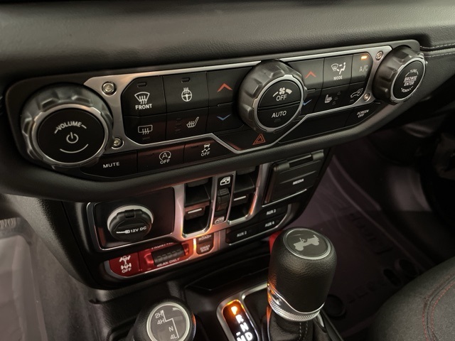 2025 Jeep Wrangler Rubicon Sport photo 29