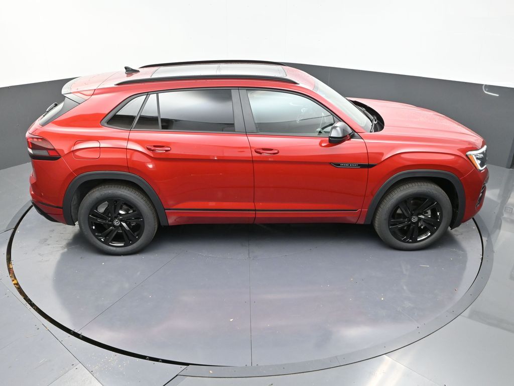 2025 Volkswagen Atlas Cross Sport SEL R-Line photo 17