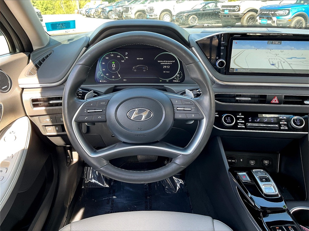 2022 Hyundai Sonata Hybrid Limited photo 16