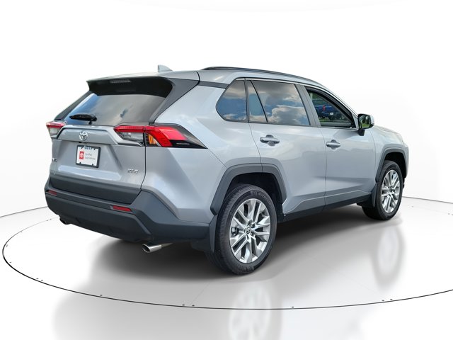 2024 Toyota RAV4 XLE Premium photo 4