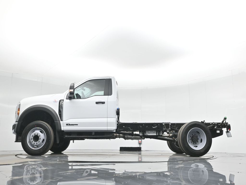 2024 Ford F-600 photo 26