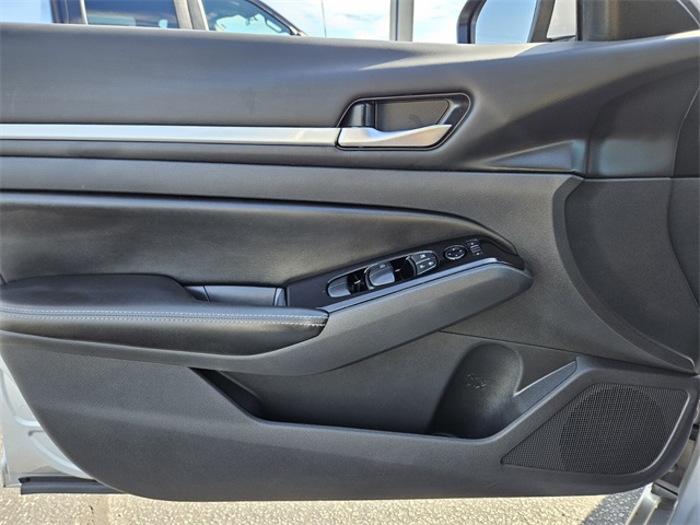 2023 Nissan Altima 2.5 SV photo 27