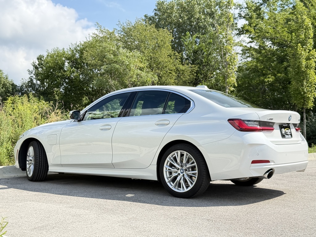 2024 Bmw 330e xDrive photo 3