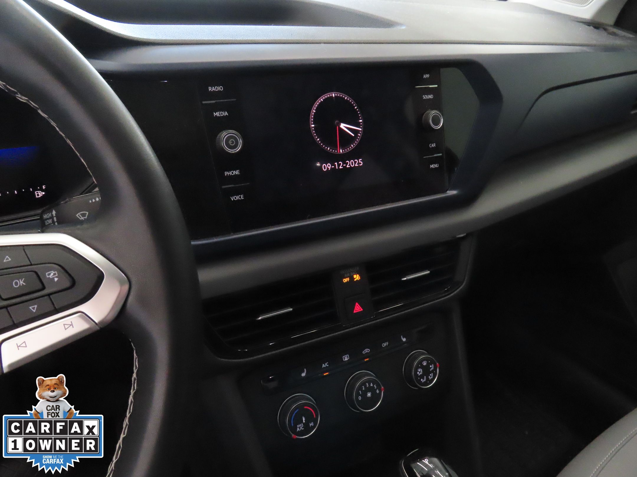 2022 Volkswagen Taos SE photo 14