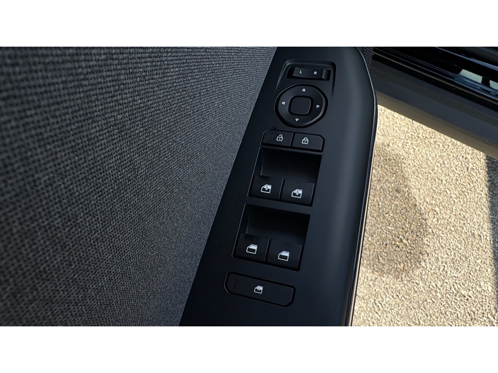 2025 Kia K4 EX photo 19