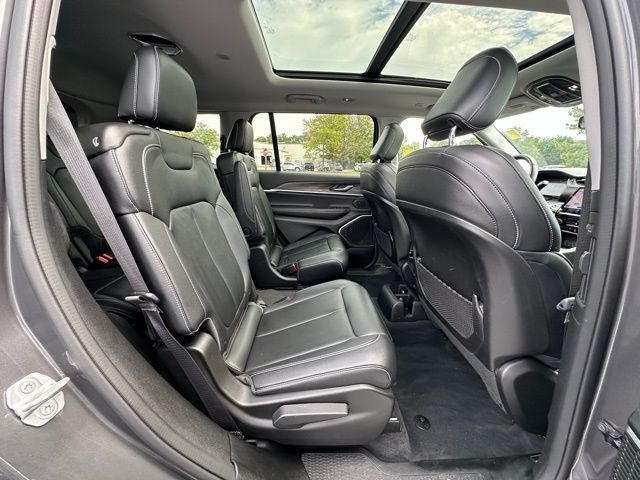 2022 Jeep Grand Cherokee Limited photo 32