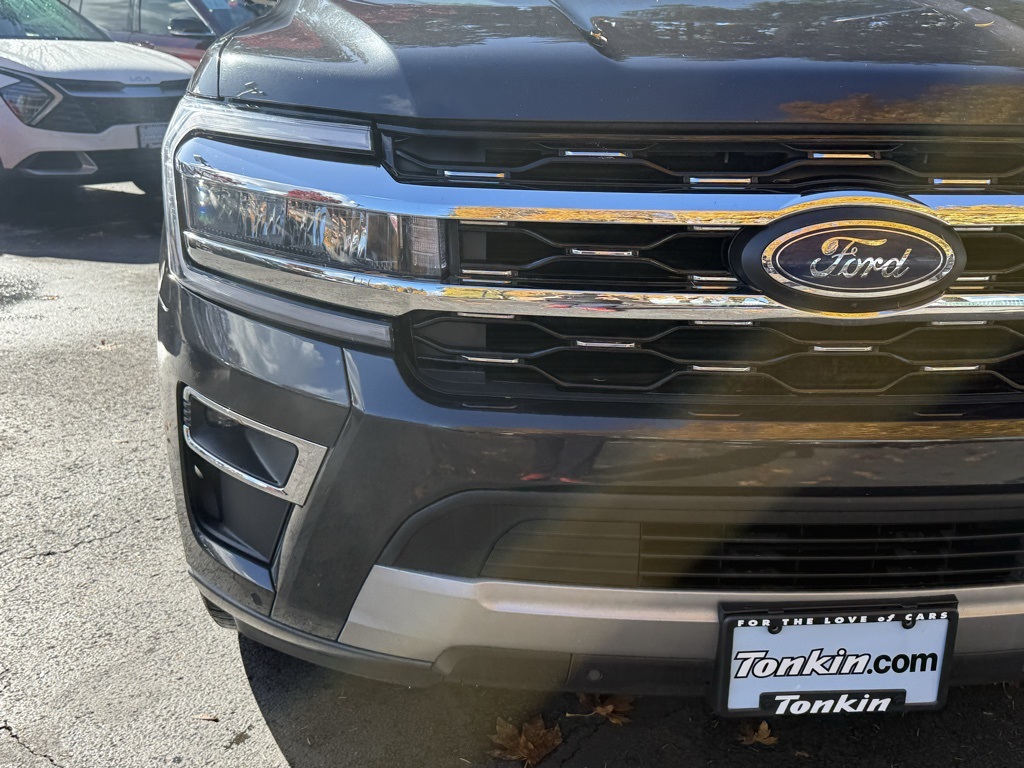 2024 Ford Expedition MAX Limited photo 3