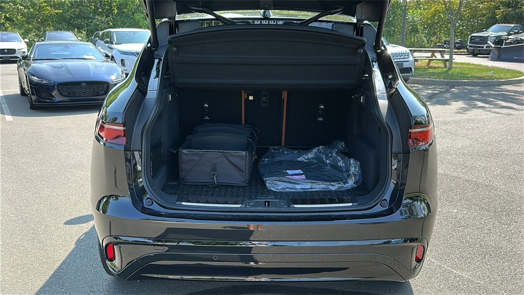 2026 Jaguar F-PACE P250 R-Dynamic S photo 27