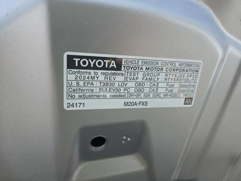 2024 Toyota Prius Limited photo 15