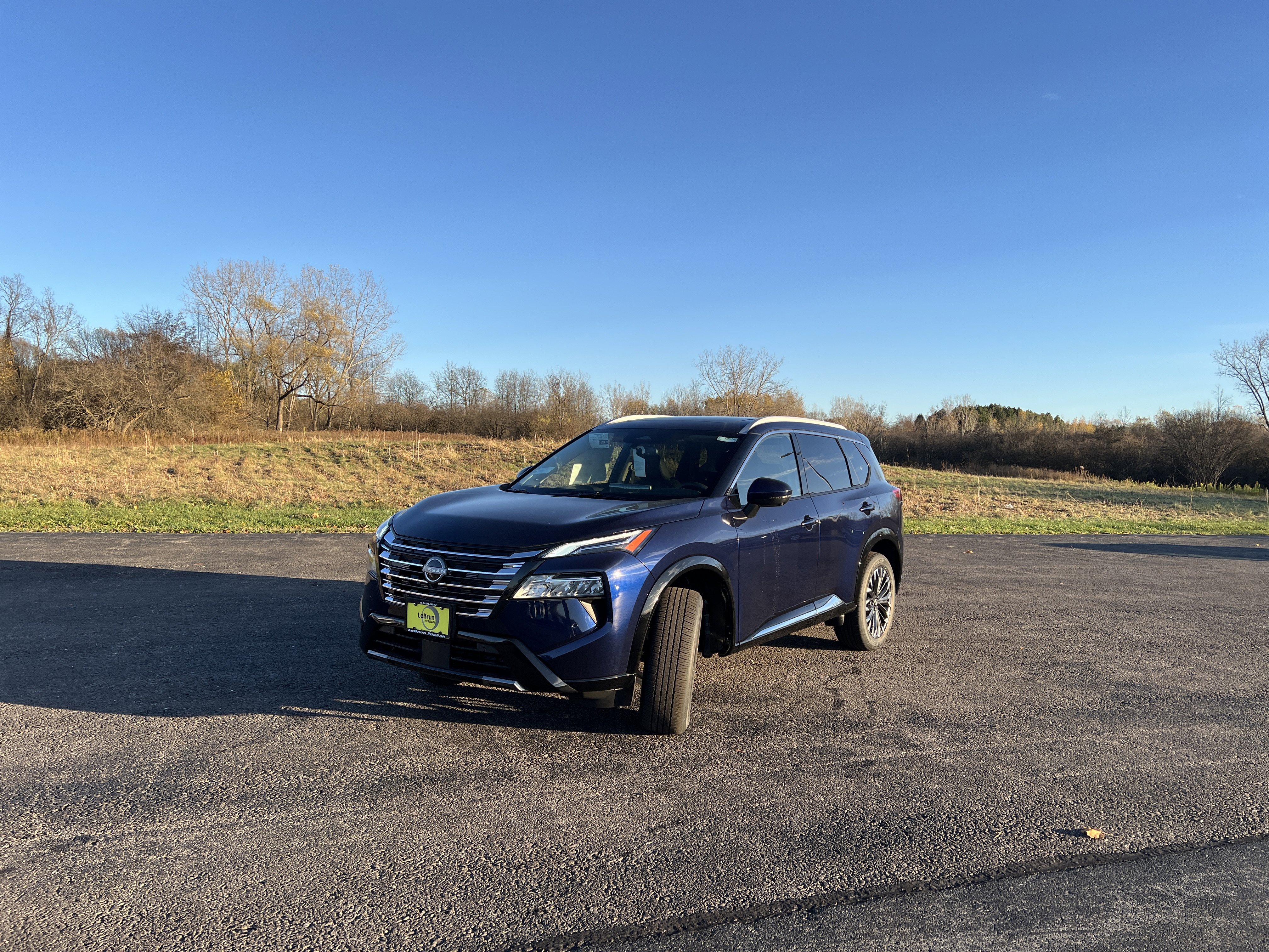 2026 Nissan Rogue Platinum's photo