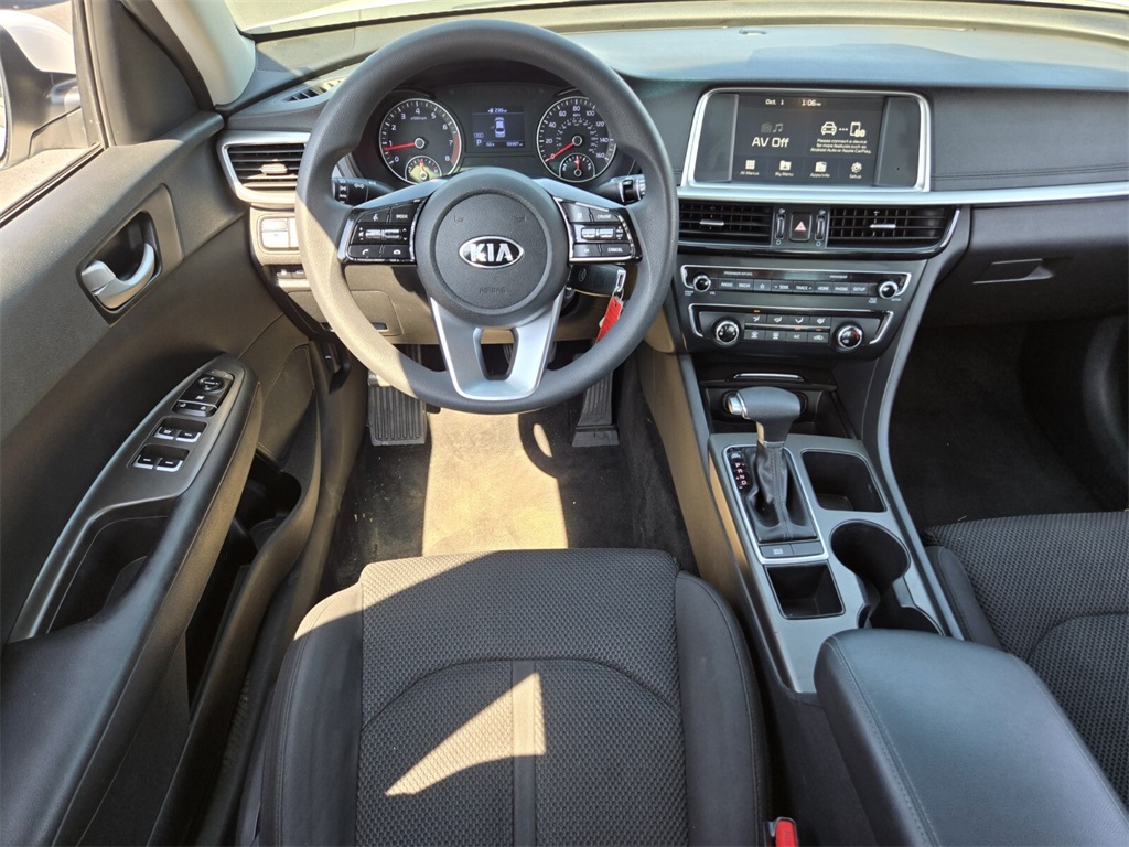 2019 Kia Optima LX photo 12