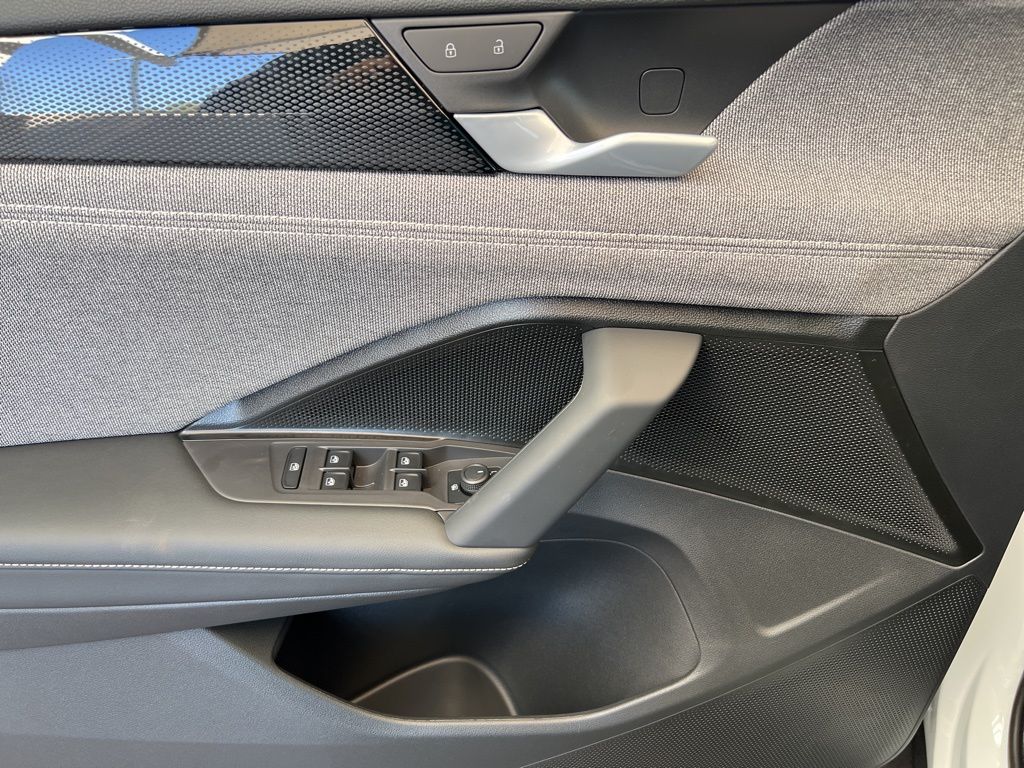 2025 Volkswagen Tiguan S photo 10