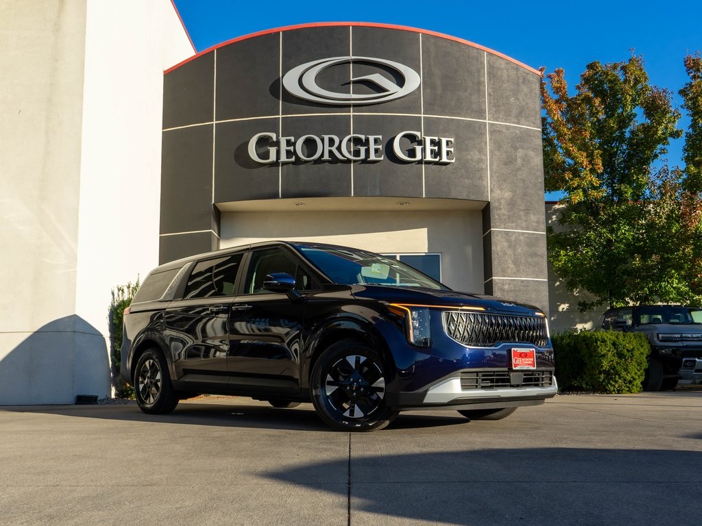 2026 Kia Carnival LXS's photo