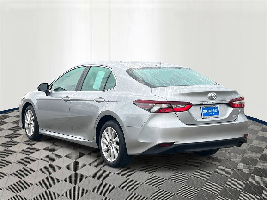 2023 Toyota Camry LE photo 4