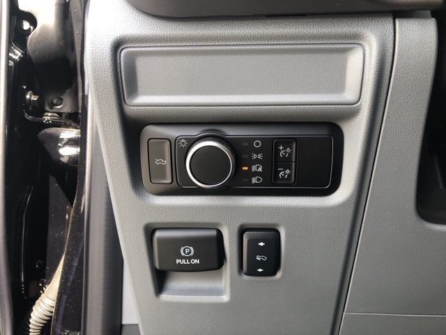 2025 Ford F-150 Lightning XLT photo 15