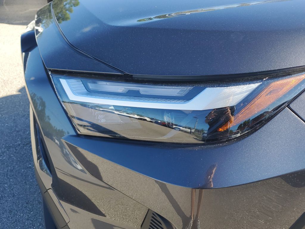 2025 Toyota RAV4 Hybrid XLE photo 10