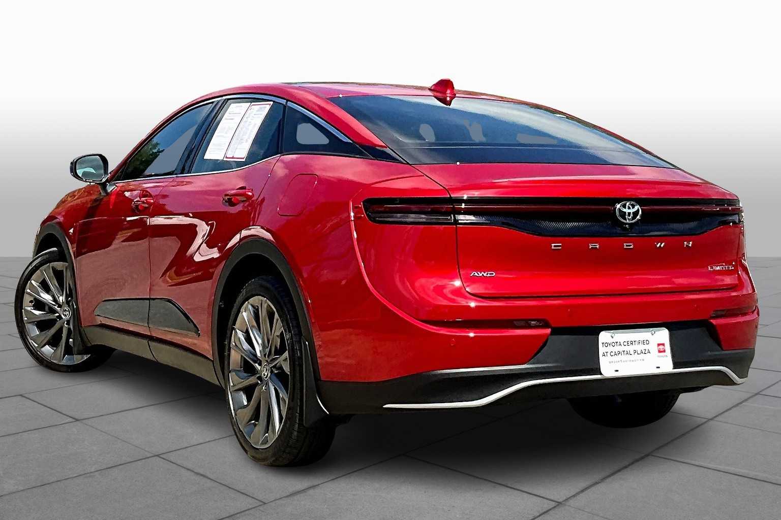 2023 Toyota Crown Limited photo 7