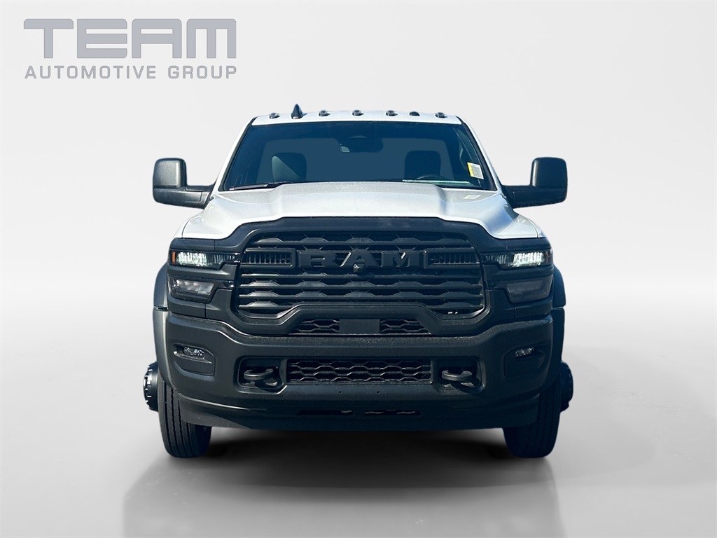 2025 Ram 4500 Tradesman photo 2