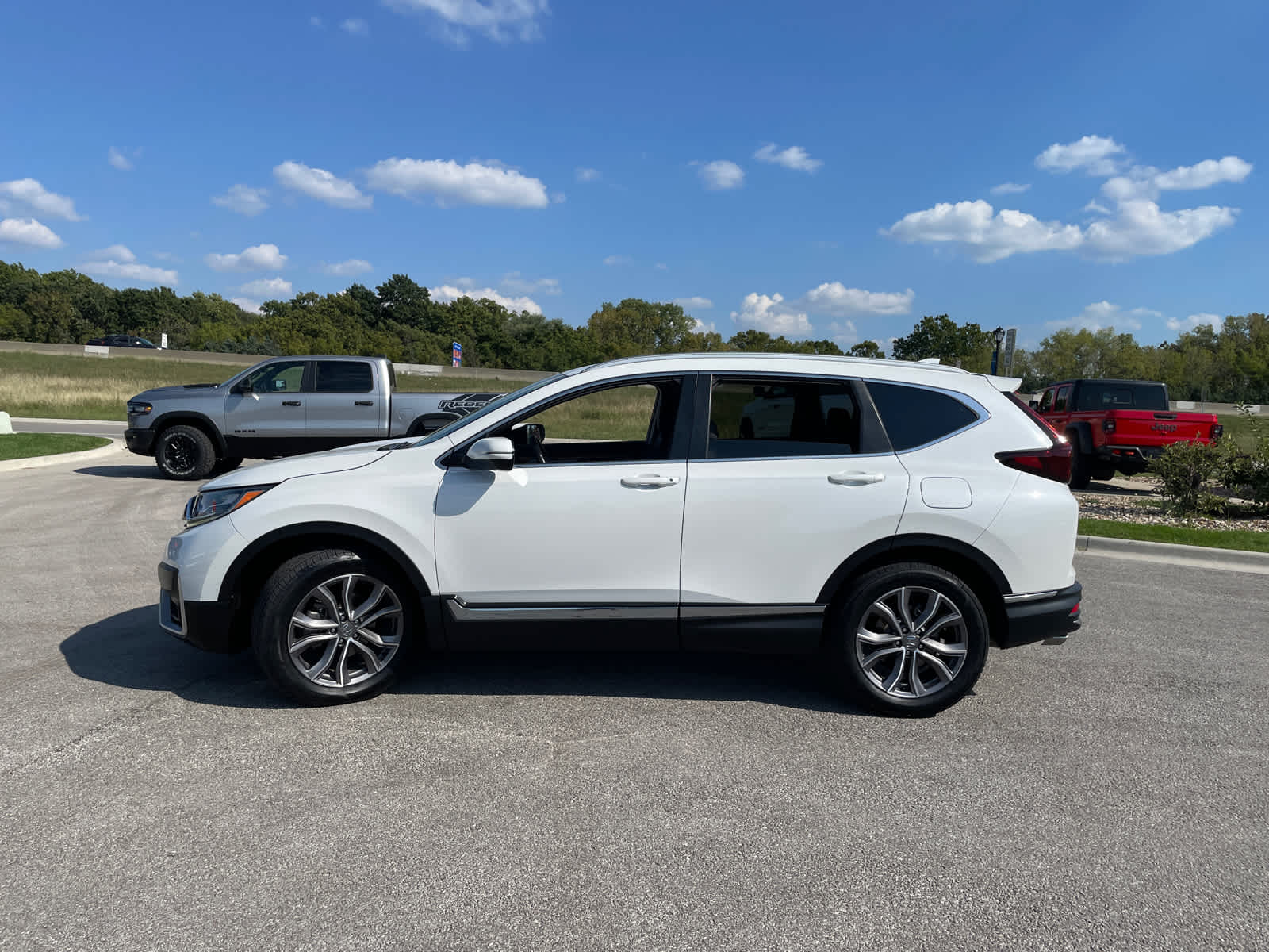 2021 Honda CR-V Touring photo 4